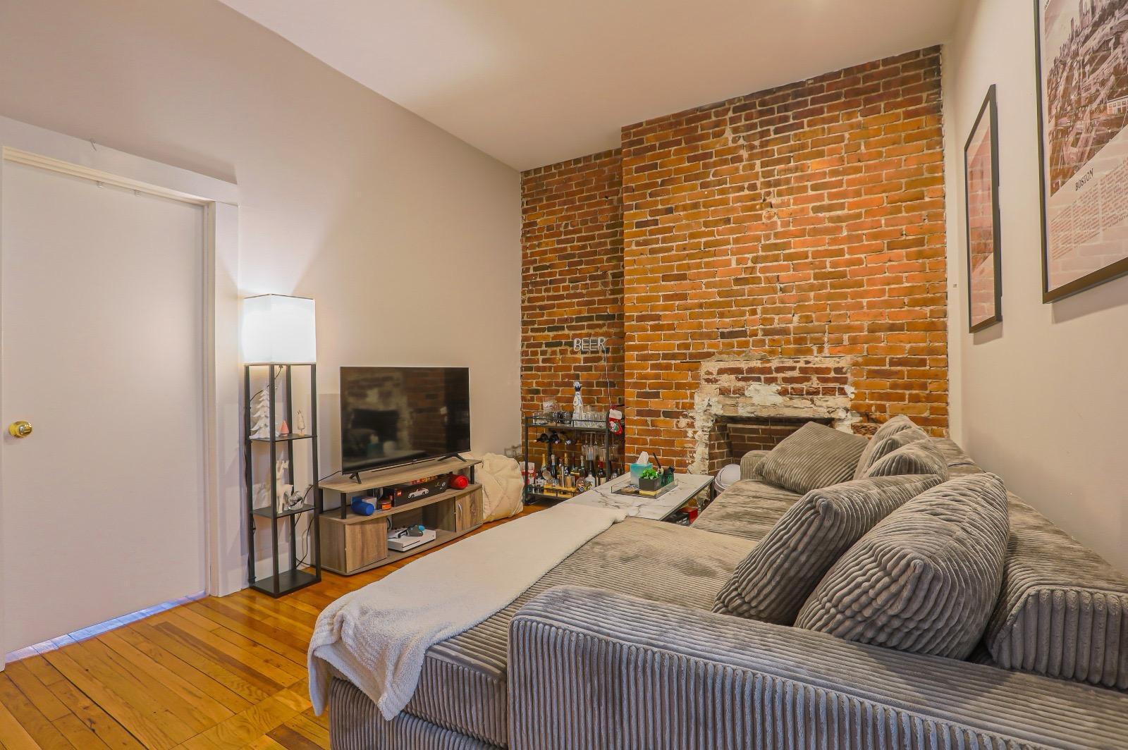 Building Photo - 11 Gorham St