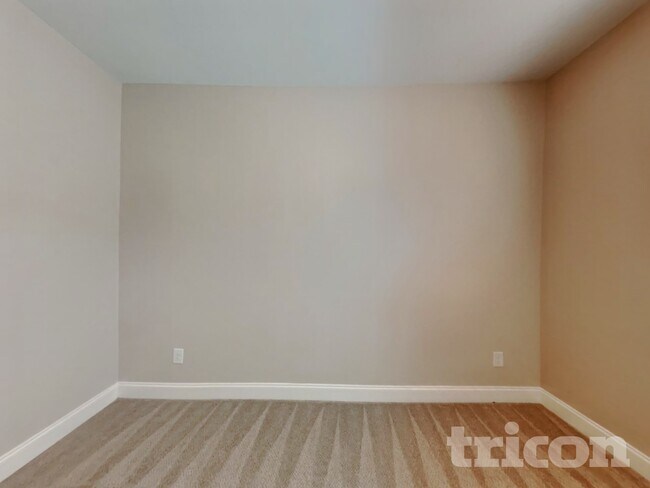 Building Photo - 265 Bexley Way