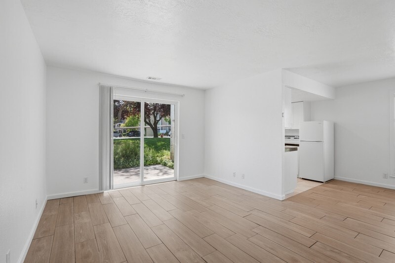 Building Photo - 4616 S Quail Vis Cv