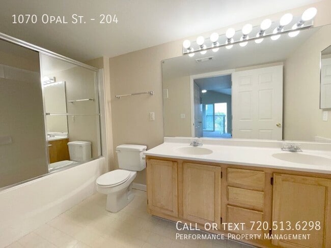Building Photo - 1070 Opal St