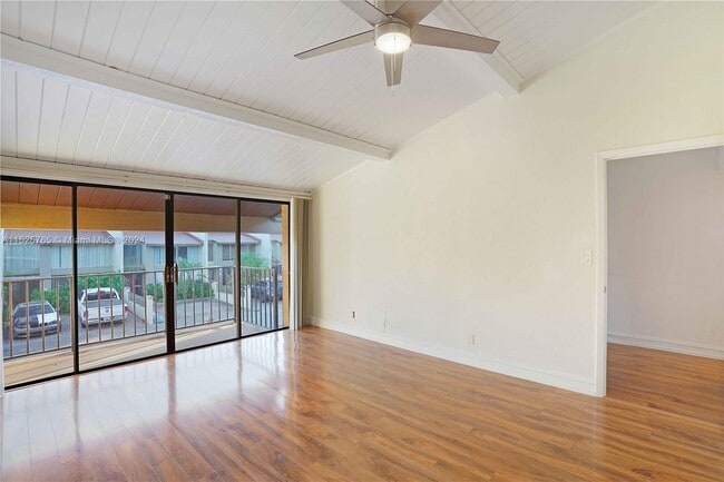Building Photo - 701 E Coco Plum Cir