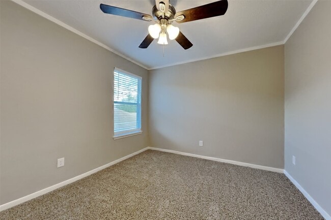 Building Photo - 9615 Winter Run Dr