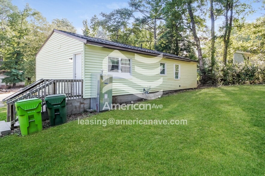 Building Photo - 2701 Welland St