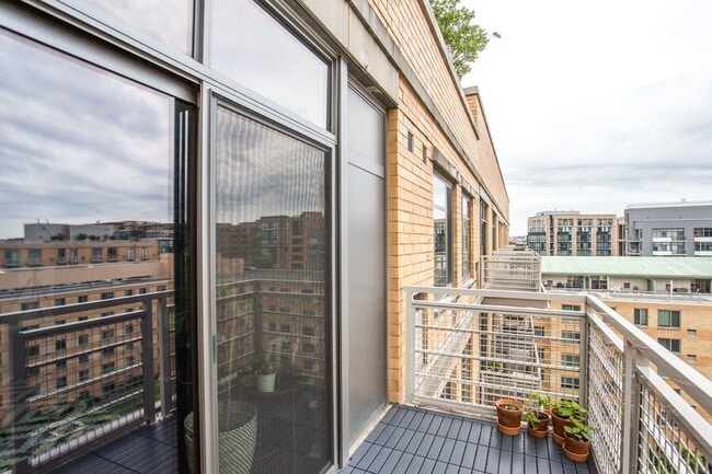 Building Photo - 475 K St NW