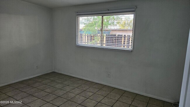 Building Photo - 3036 N Richey Blvd
