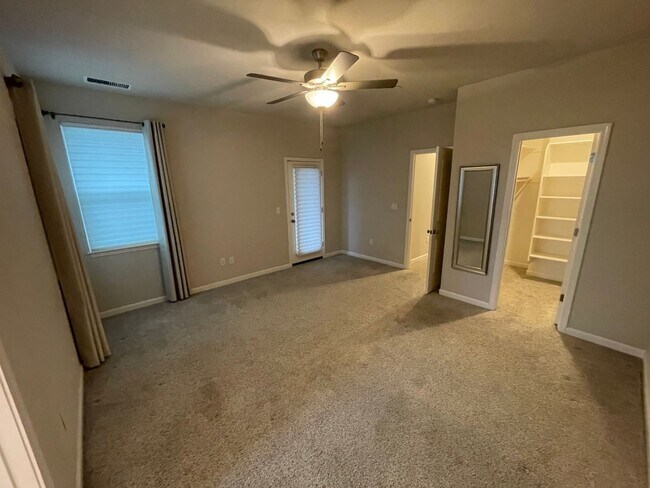 Building Photo - Chico 3 bed 2 bath luxury Belvedere neighborhood, 1800 sqft living space