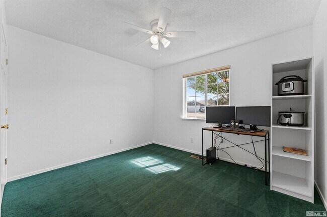 Building Photo - 1380 Patricia Dr