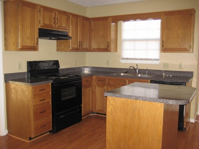 Building Photo - 3609 Applewood Ln