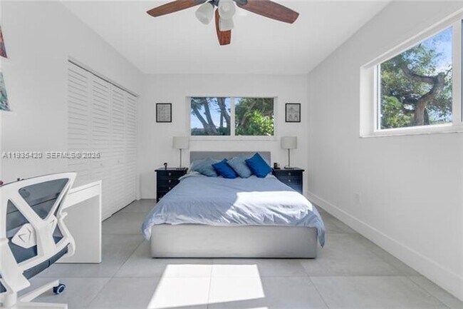 Building Photo - 7465 SW 135th St