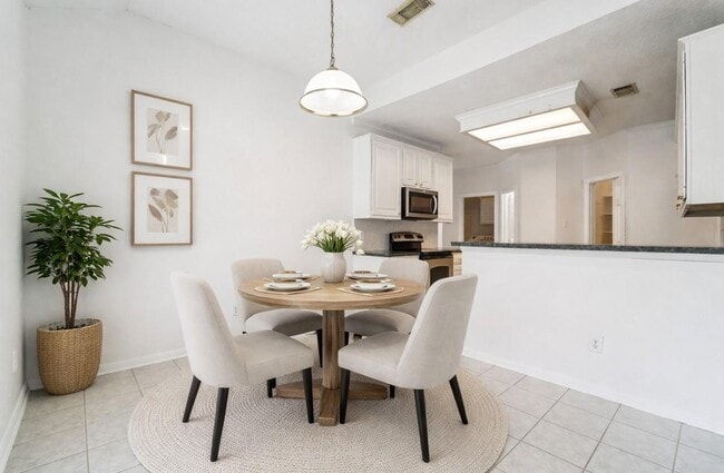 Building Photo - 14420 Walters Rd