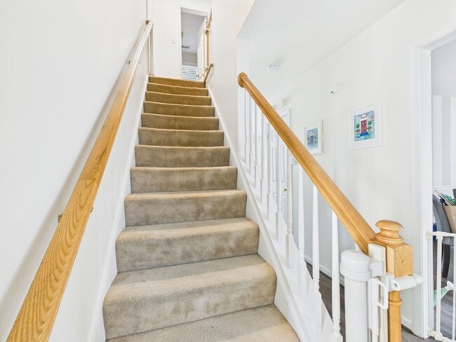 Building Photo - 7016 Tulane Ave