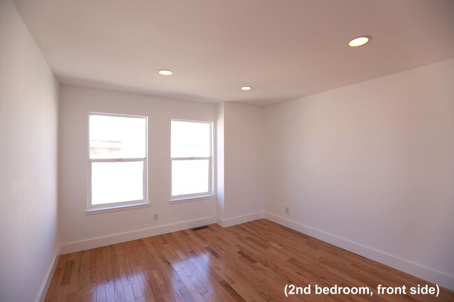 Building Photo - Bayview: Modern Townhome 4 bedroom 2 1/2 B...