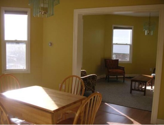 Building Photo - 110 Central St