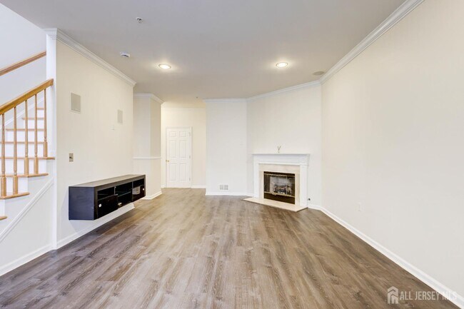 Building Photo - 100 Forest Dr