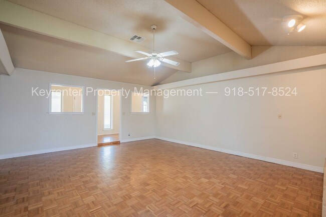 Building Photo - 3 Bed | 2 Bath in South Tulsa!