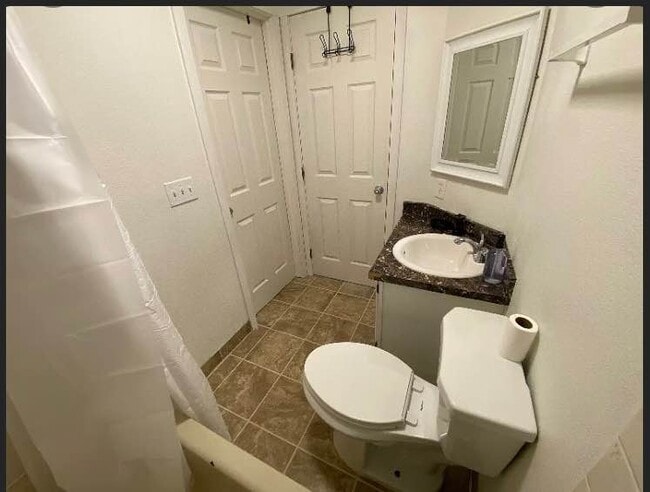 Building Photo - 5422 Larkspur Cir