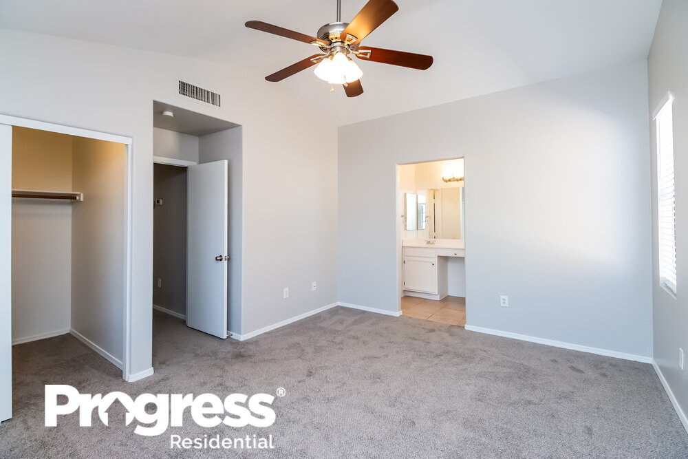 Building Photo - 1130 N Leoma Ln