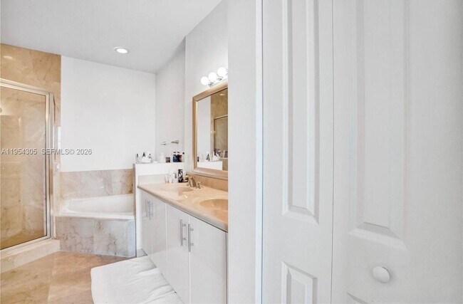 Building Photo - 7900 Harbor Island Dr