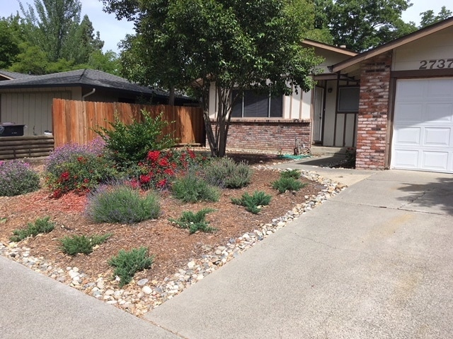 Building Photo - Lovely 3 bedroom/2 bathroom home in East Davis -$500 OFF FIRST MONTH'S RENT!!!