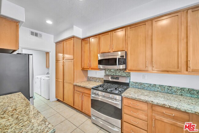 Building Photo - 23904 Calle Del Sol Dr