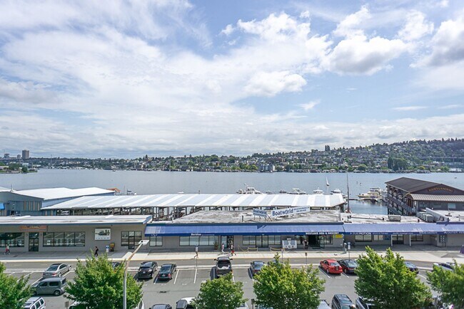 Building Photo - 2bd/1.75ba Seattle Condo