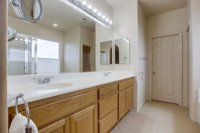 Building Photo - Amazing ocean view from this stunning Carlsbad home!