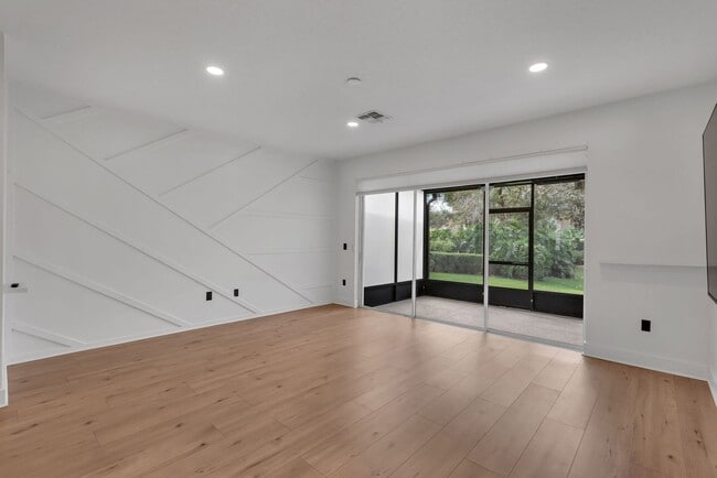 Building Photo - 2170 Stockton Dr