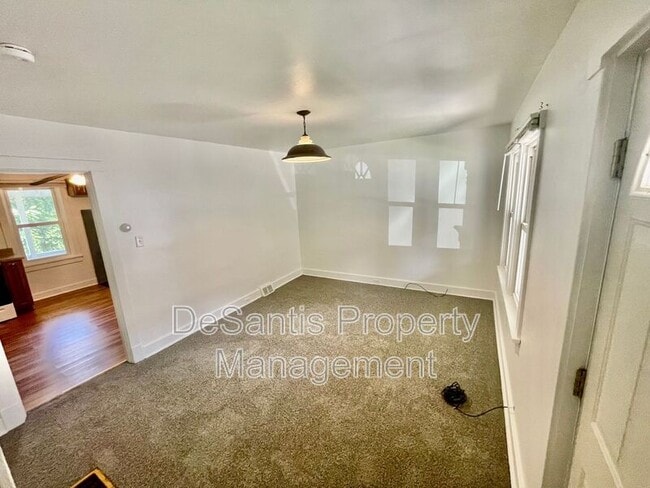 Building Photo - 425 Mt Vernon Ave