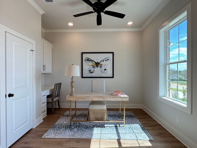 Building Photo - 9248 Villas Ct