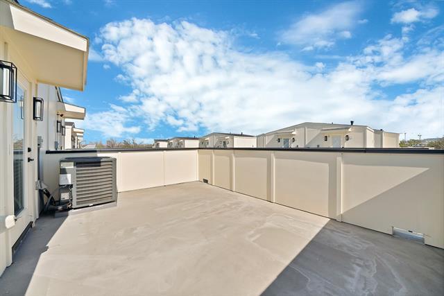 Building Photo - 7207 Mohawk Dr