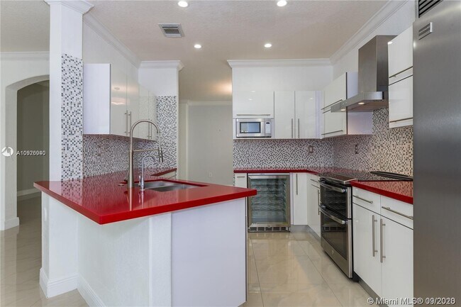 Building Photo - 15438 SW 23rd Ln