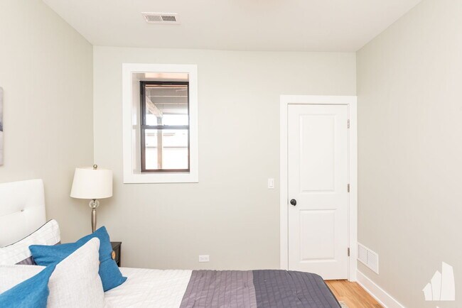 Primary Photo - 2535 N Campbell Ave