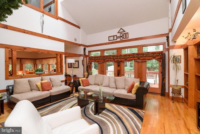 Building Photo - 23615 Quail Hollow Cir