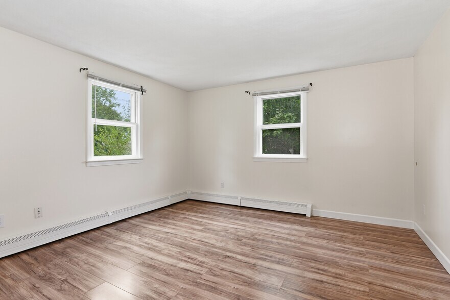 Building Photo - 7 Boardman Ln