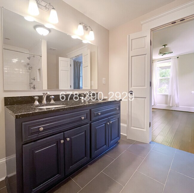 Building Photo - 656 Brookline St SW