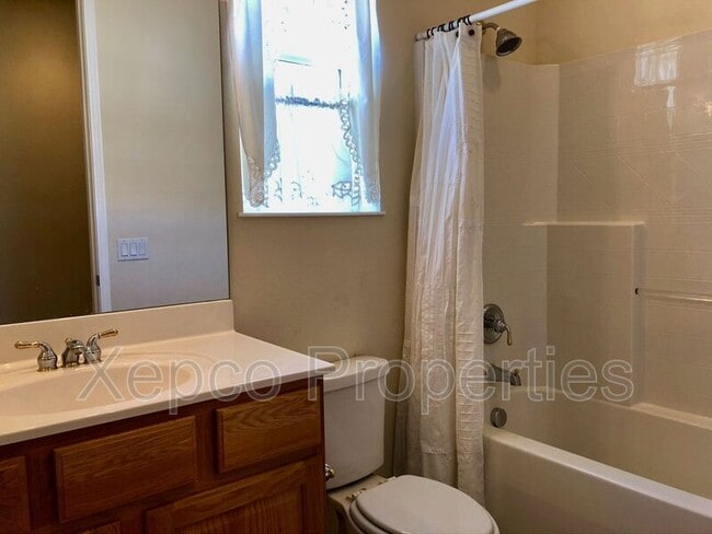 Building Photo - 1170 Wisteria Way