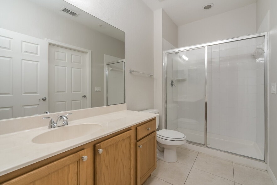 Building Photo - 2460 Grand Central Pkwy