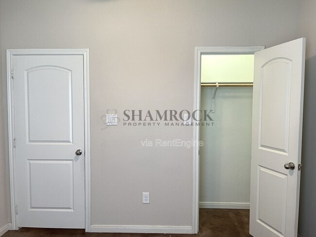 Building Photo - 5604 Foxborough Dr