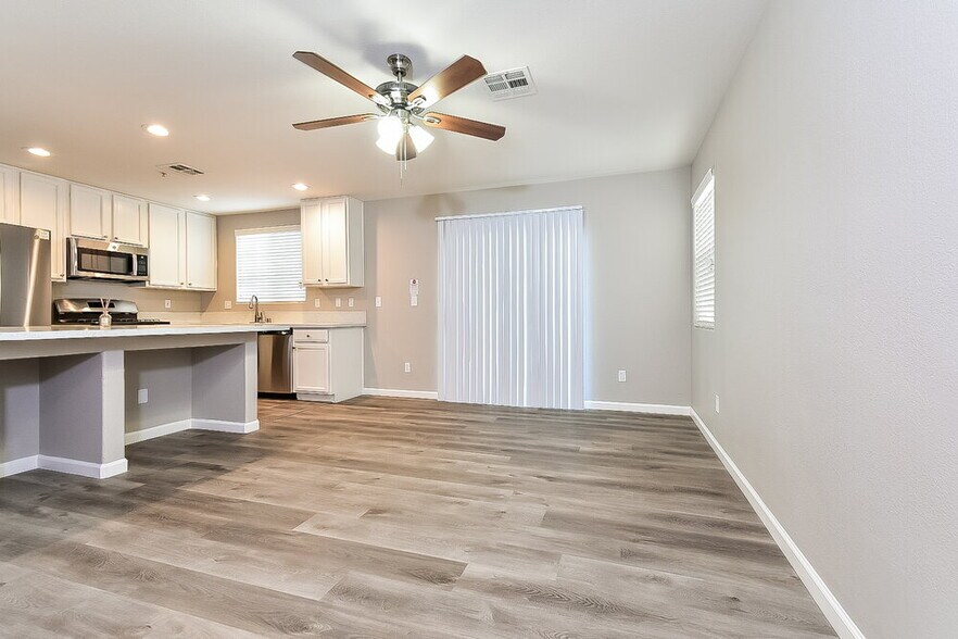Building Photo - 3214 Sunrise Cove Ave