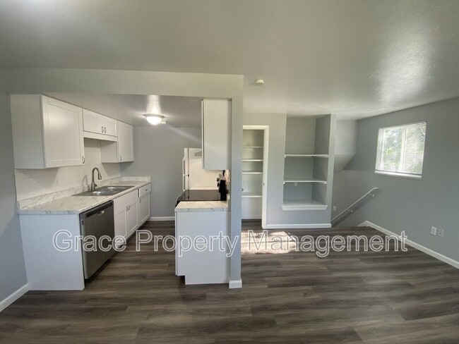 Building Photo - 774 W Cleveland Cir