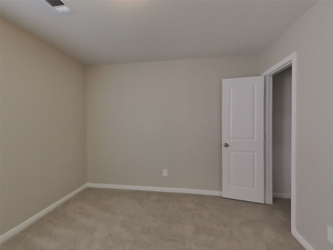 Building Photo - 15791 Del Norte Dr