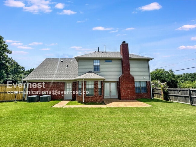 Building Photo - 5240 Shady Ridge Dr