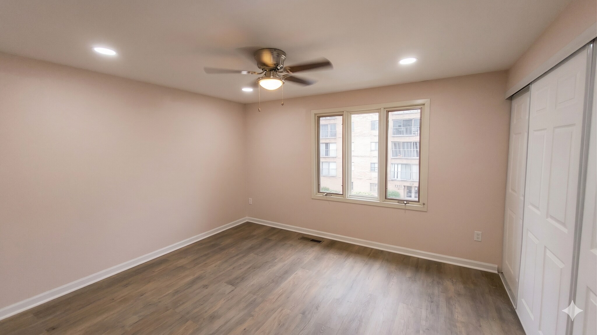 Building Photo - 971 S Taylor St