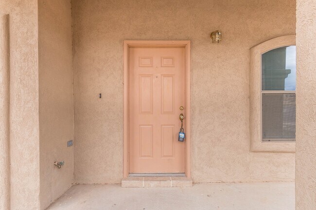 Building Photo - Fabulous home in East El Paso!!