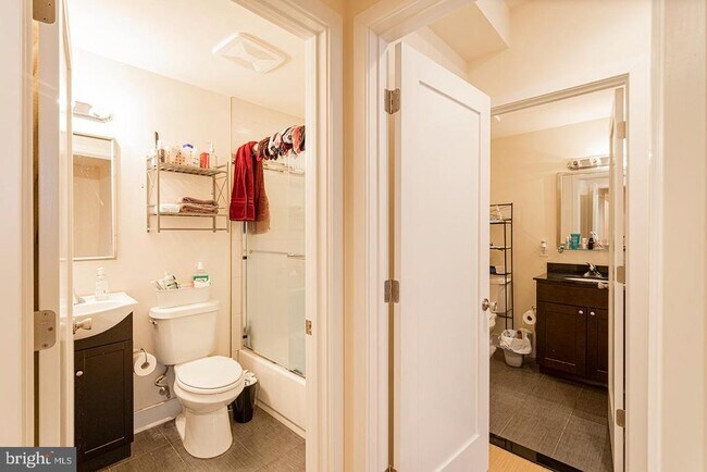 Building Photo - 1110 South St