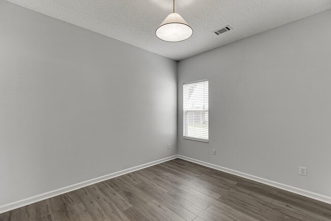 Building Photo - 2464 Laurelfield Dr