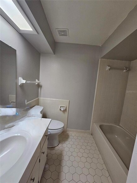 Building Photo - 2253 Firestone Pl