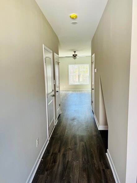 Building Photo - 703 Georgetown Cir