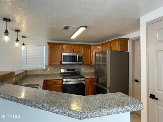 Building Photo - 12325 Tierra Arena Dr