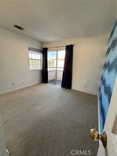 Building Photo - 10637 Walnut St